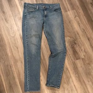 Slim Boyfriend light wash jeans